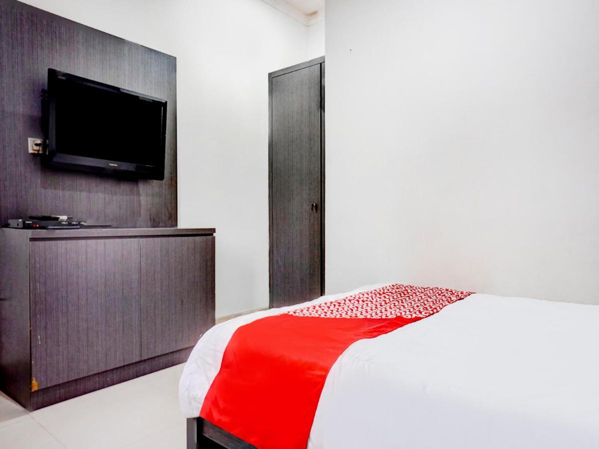 Oyo 90438 Mampang 34 Residence Giacarta Esterno foto